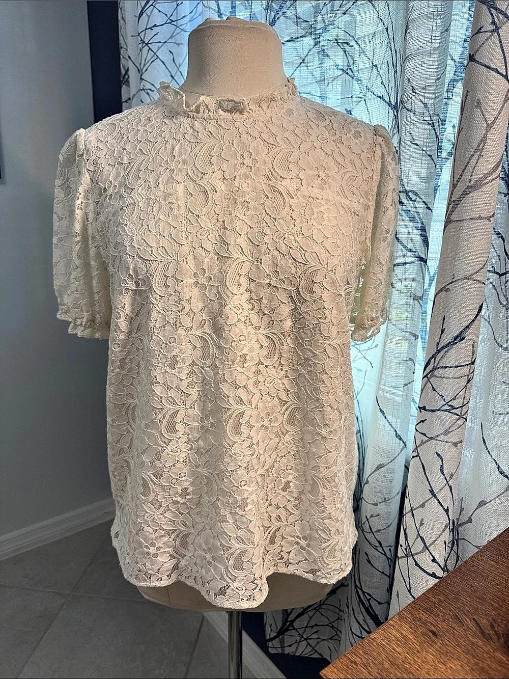 CeCe Floral Lace Short Sleeve Blouse Size Large